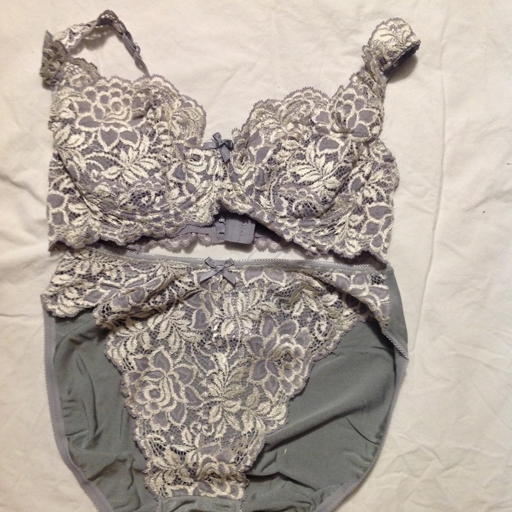 Bra and panty set
